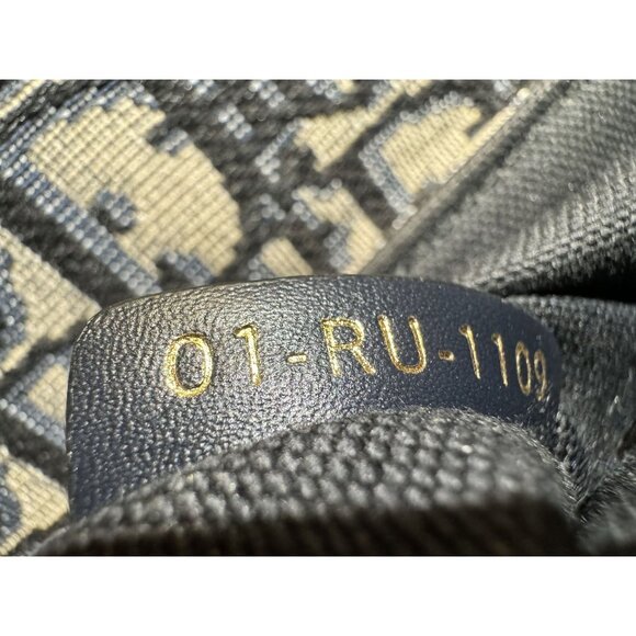 Christian Dior Womens Canvas Oblique Saddle Bag With Gold Hardware & Adjustable - Picture 9 of 16